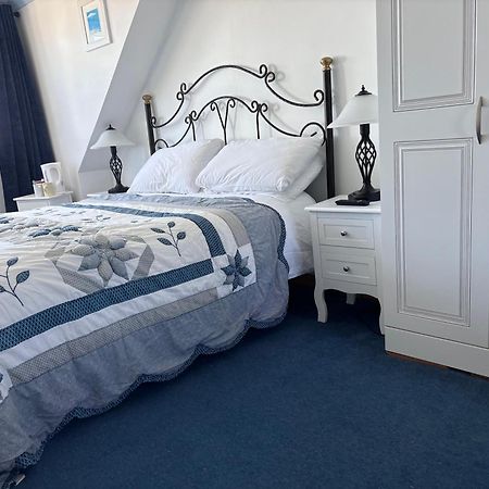 Bonjour Guest House Braye Εξωτερικό φωτογραφία